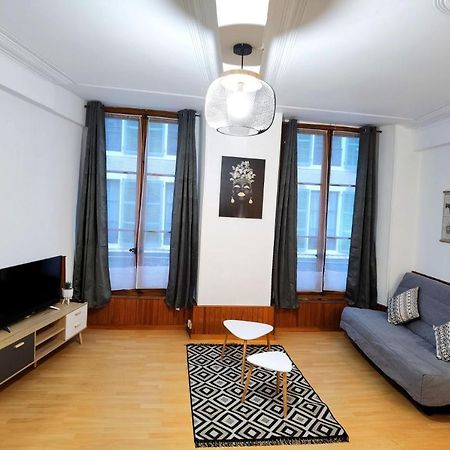 Charmant T2 Meuble Quartier Chateau De Pau Extérieur photo